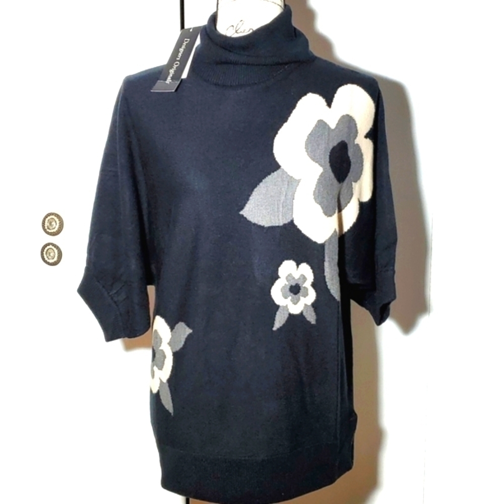 Designers Originals|Women's Black Artsy Dark Floral Sweater Top Mod Chic Size S